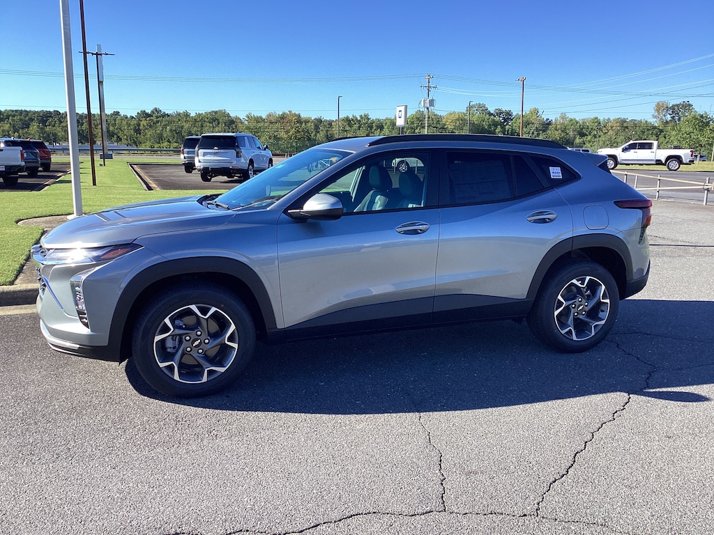 New 2026 Chevrolet Trax LT SUV