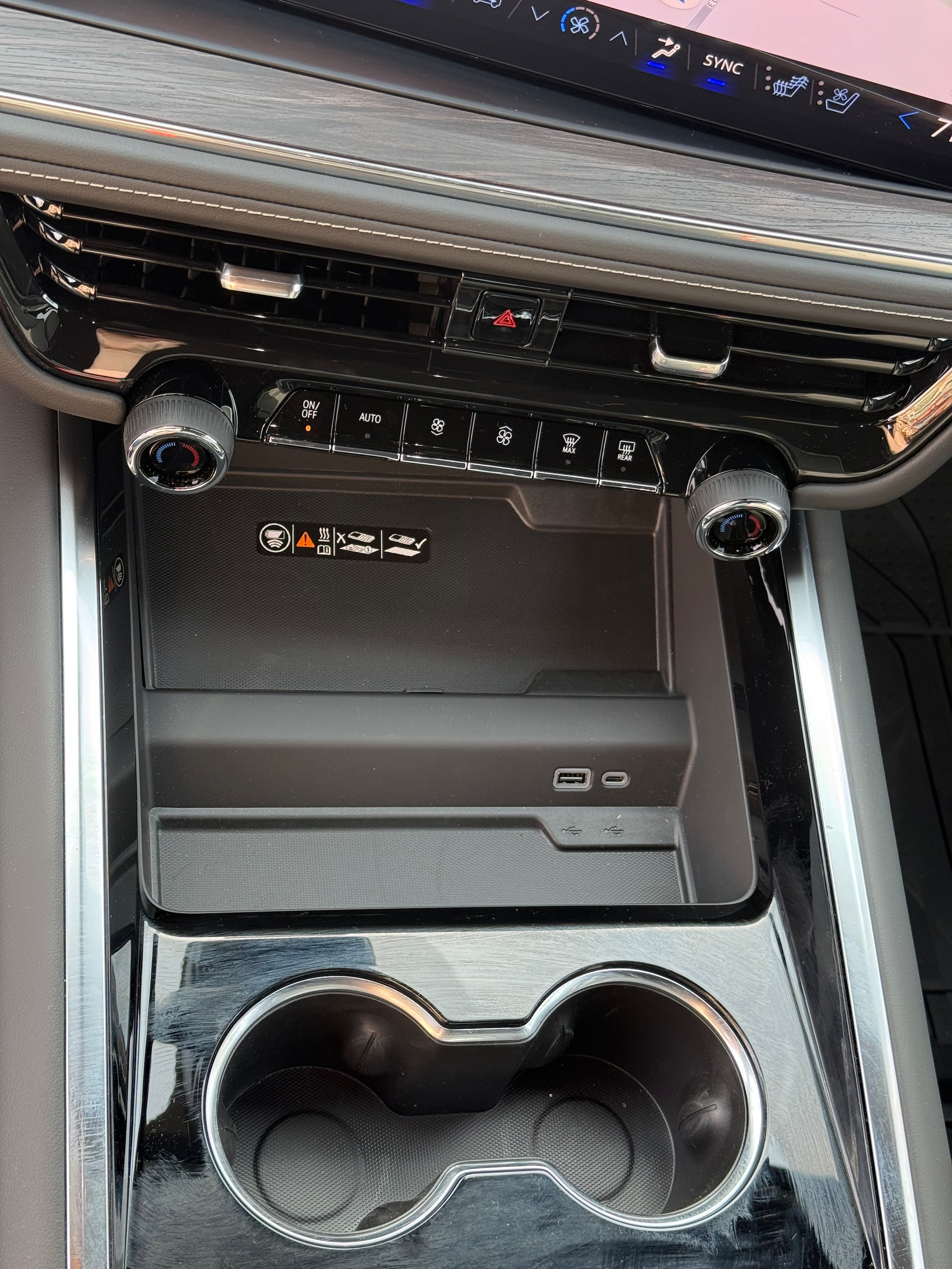 2026 Chevrolet Tahoe Premier - Photo 20