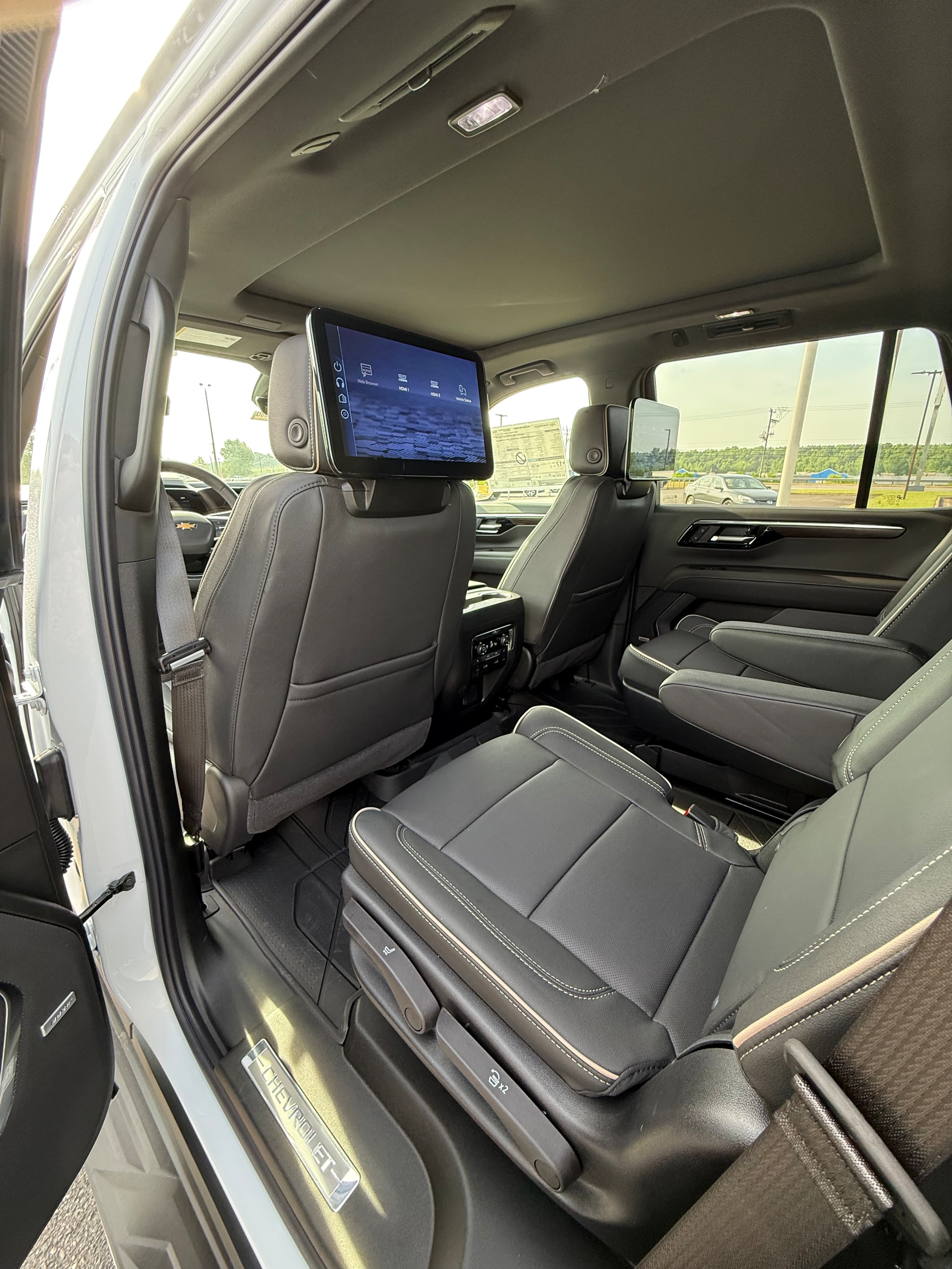 2026 Chevrolet Tahoe Premier - Photo 23