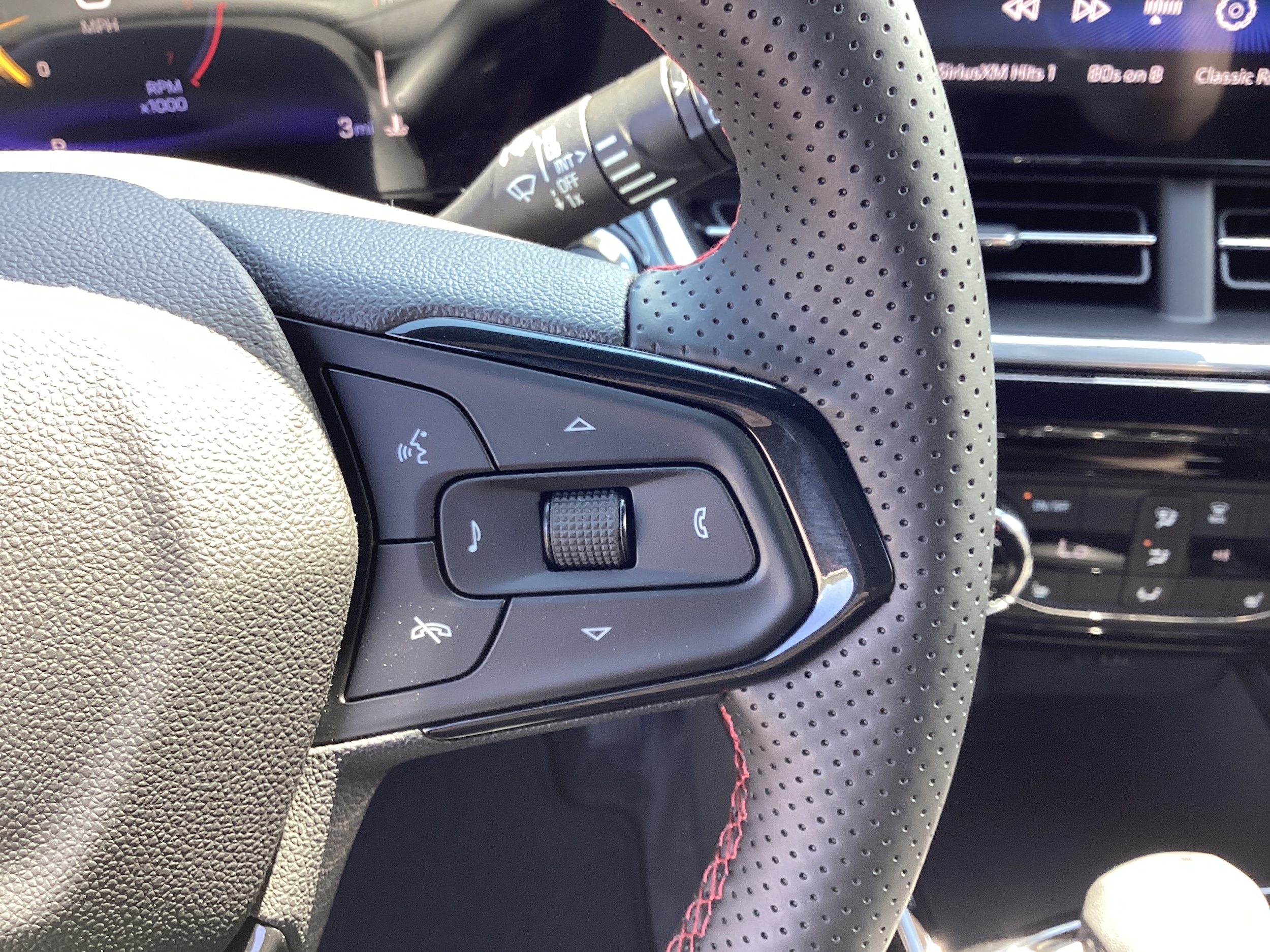 2026 Chevrolet Trax RS - Photo 14