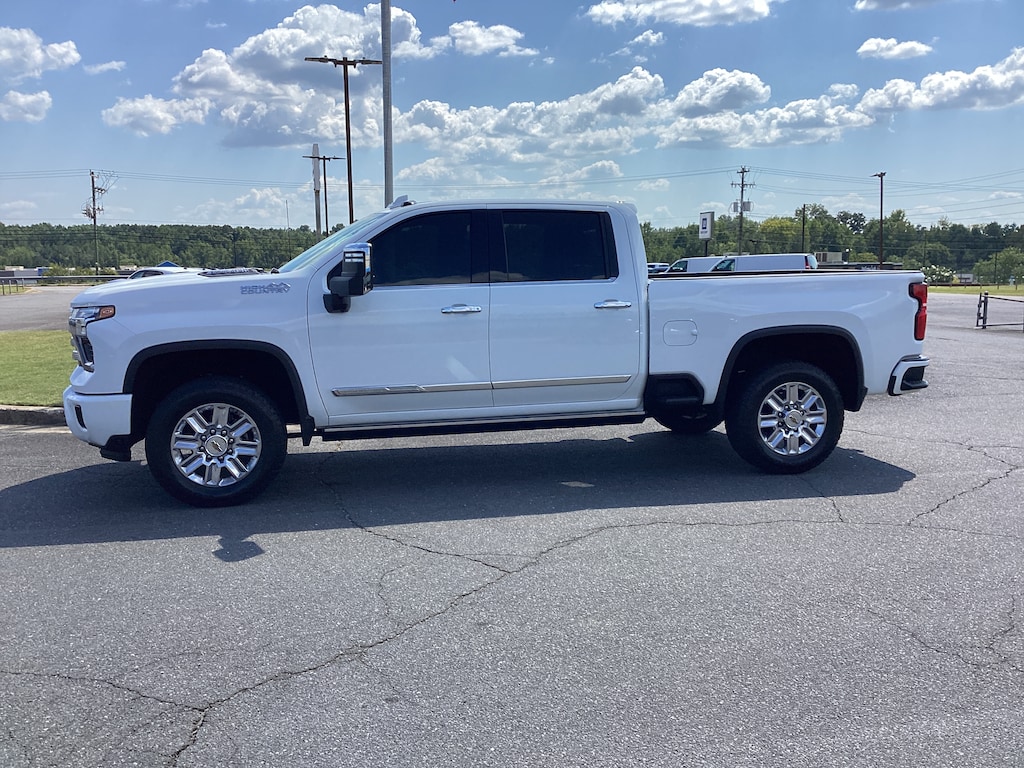 Used 2025 Chevrolet Silverado 2500 HD High Country Truck Crew Cab