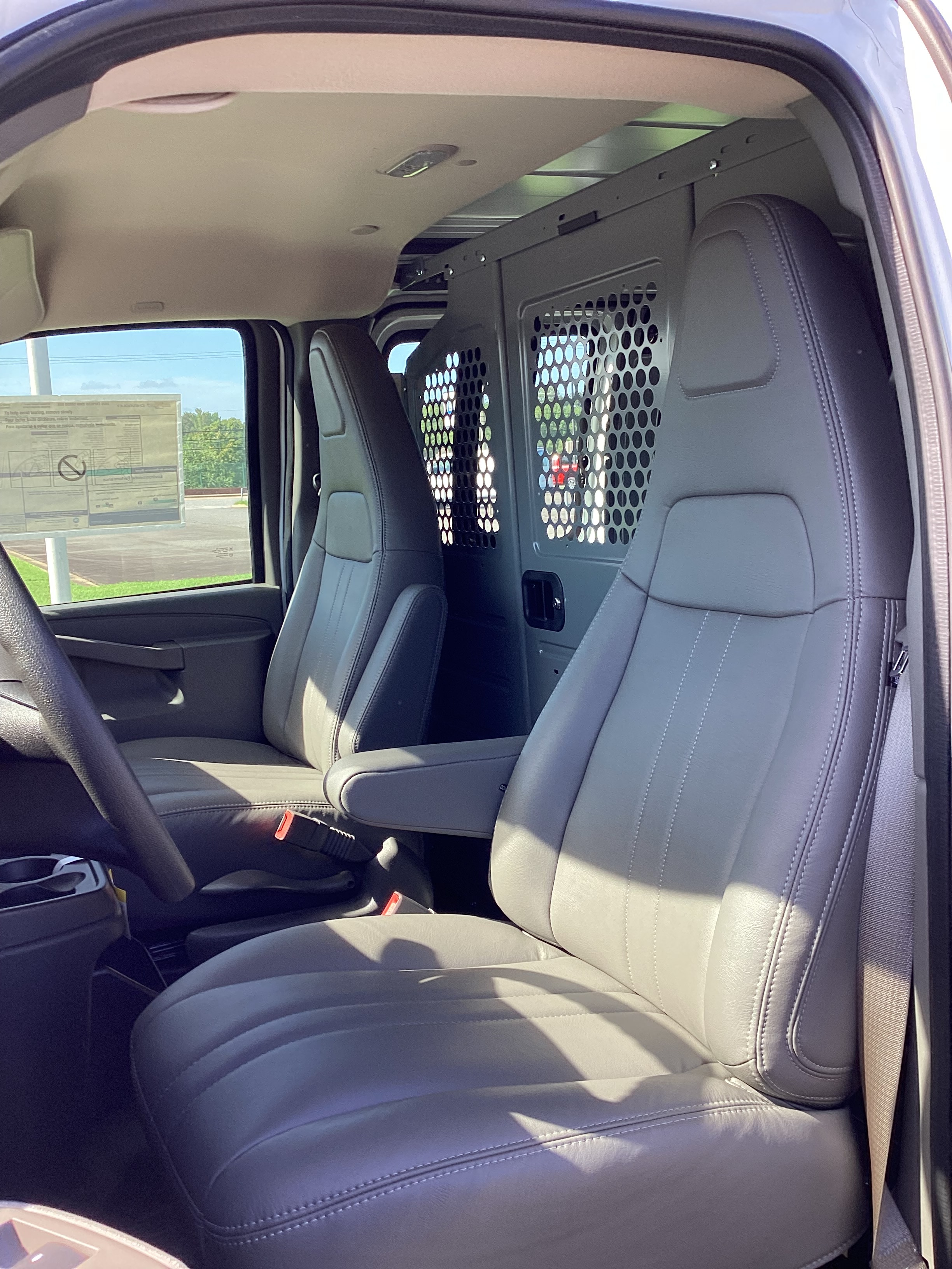 2025 Chevrolet Express Cargo Work Van - Photo 12