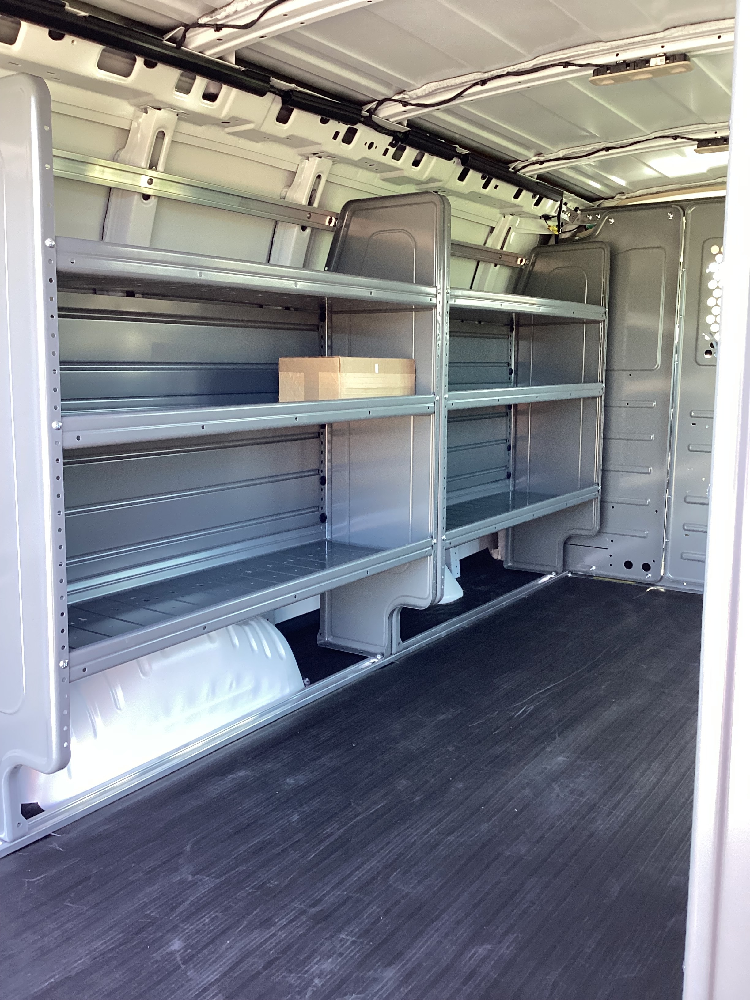 2025 Chevrolet Express Cargo Work Van - Photo 10