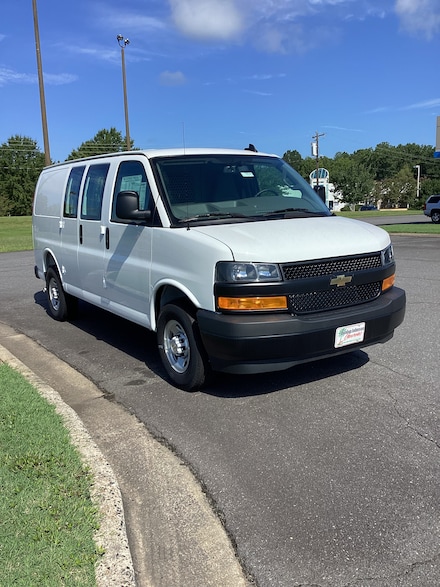 2025 Chevrolet Express Cargo WT Van