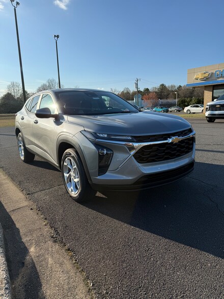 2026 Chevrolet Trax LS SUV