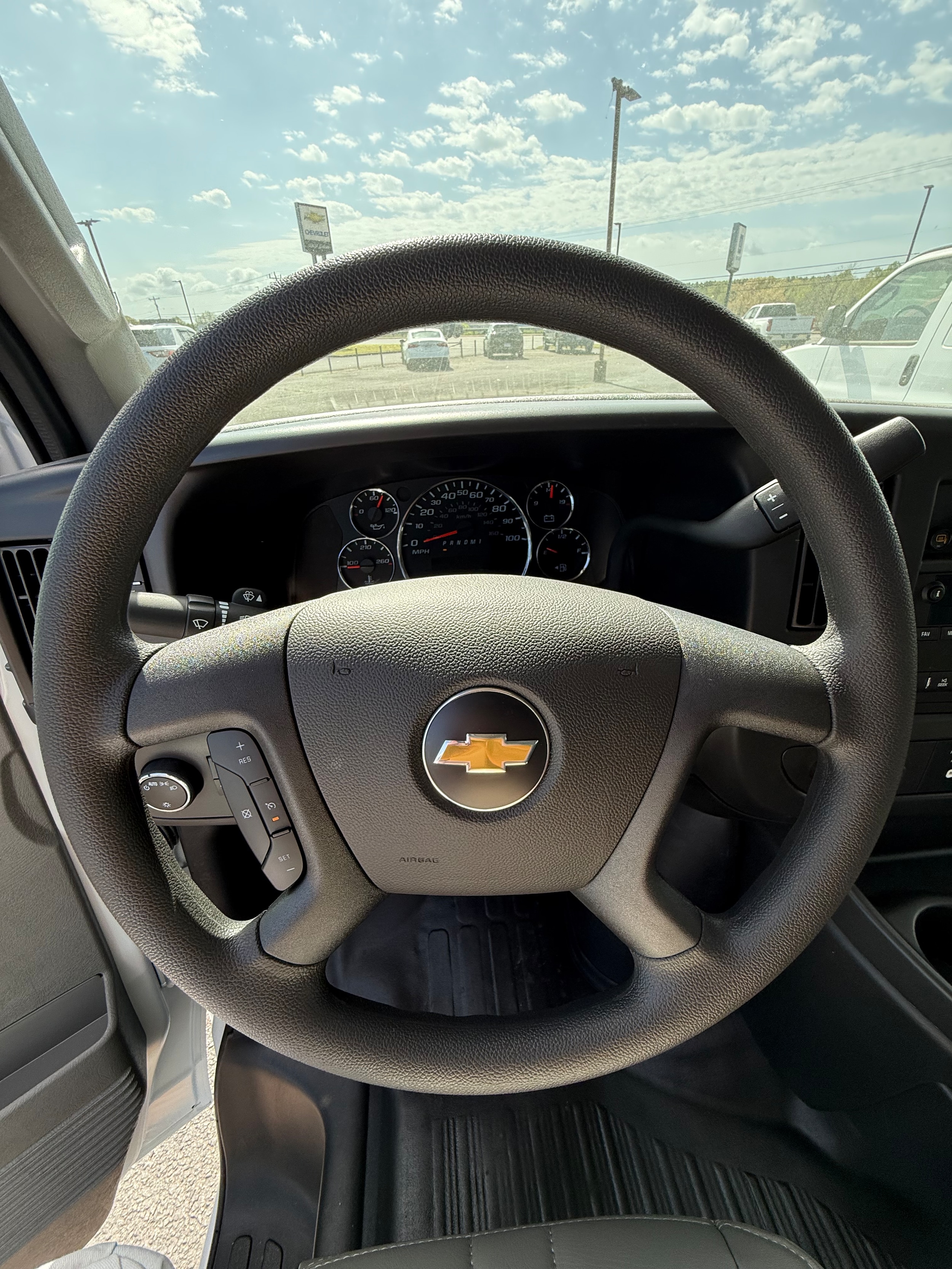 2025 Chevrolet Express Cargo Work Van - Photo 12