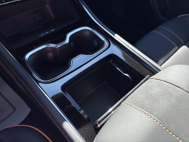 2027 Chevrolet Traverse High Country - Photo 19