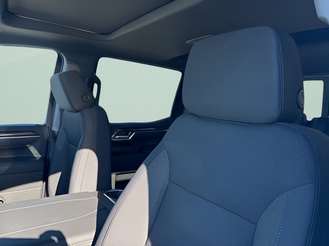 2026 Chevrolet Silverado 1500 LT Trail Boss - Photo 9