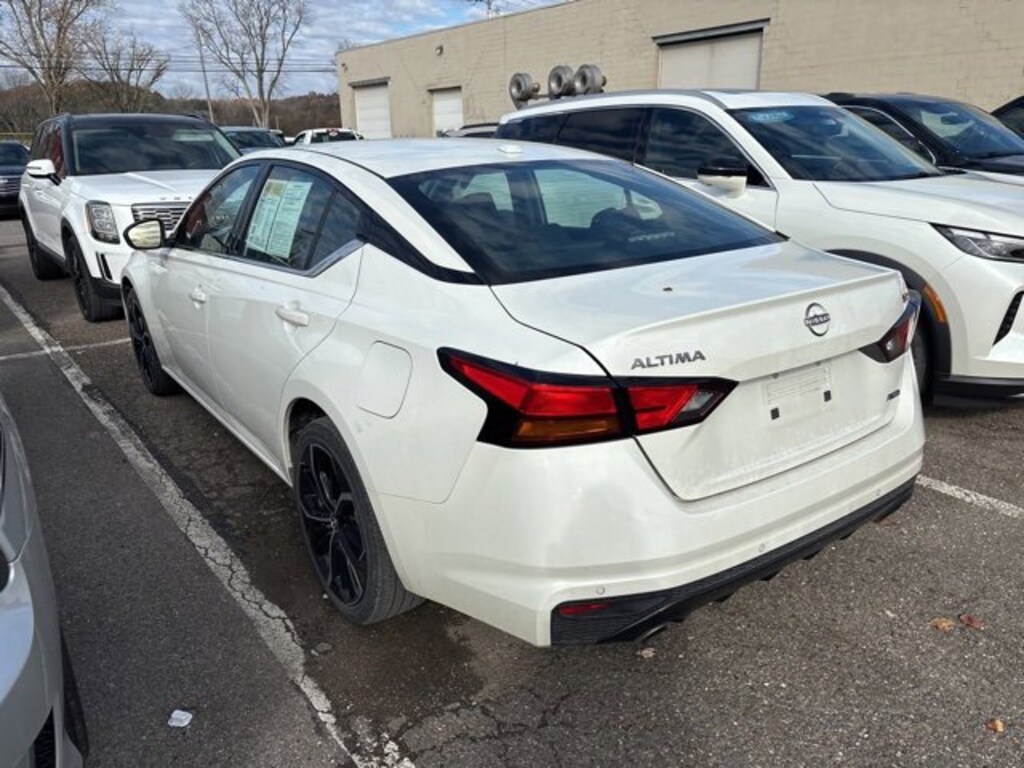 Used 2024 Nissan Altima 2.5 SR