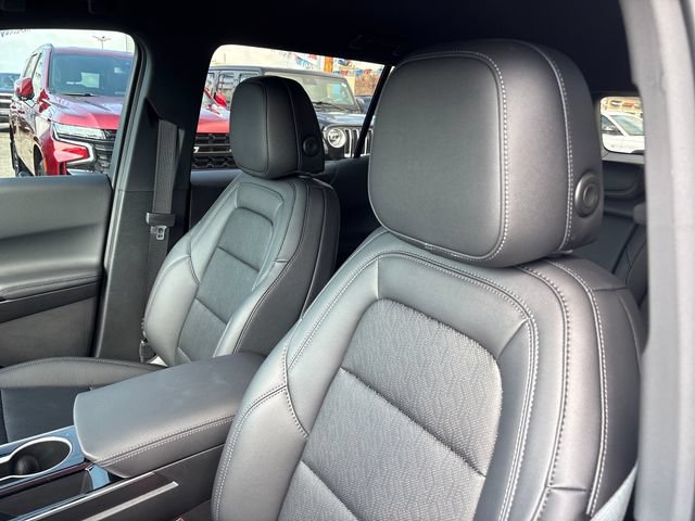2027 Chevrolet Equinox LT - Photo 10