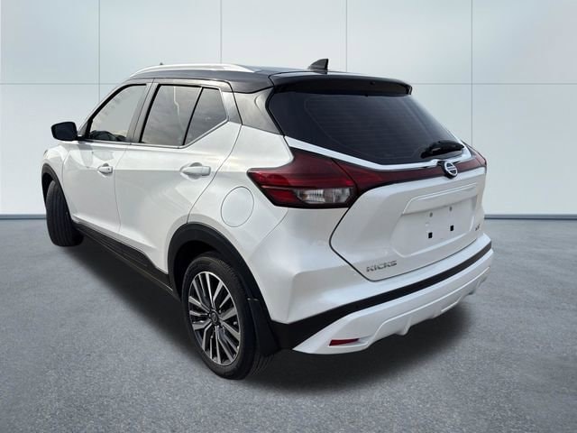 Used 2021 Nissan Kicks SV with VIN 3N1CP5CV8ML492365 for sale in Cambridge, OH