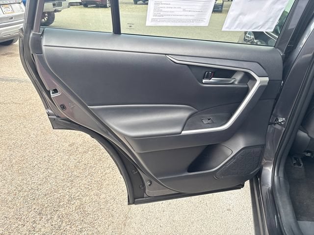 2024 Toyota RAV4 XLE - Photo 18