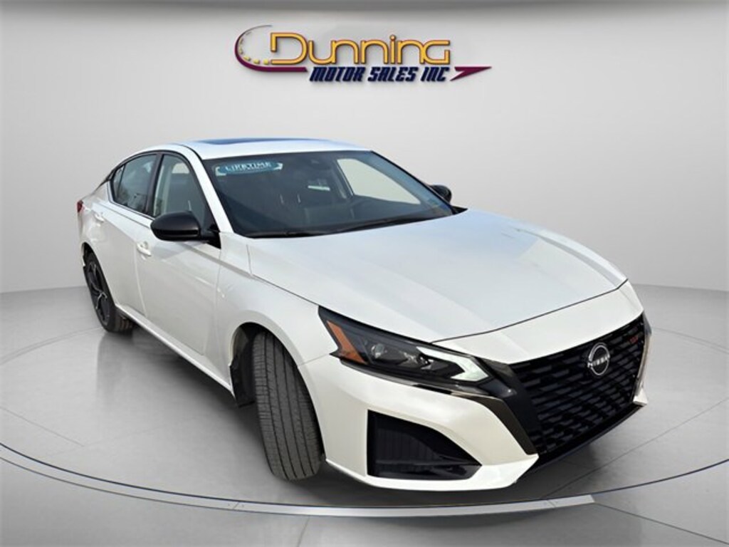 Used 2024 Nissan Altima 2.5 SR