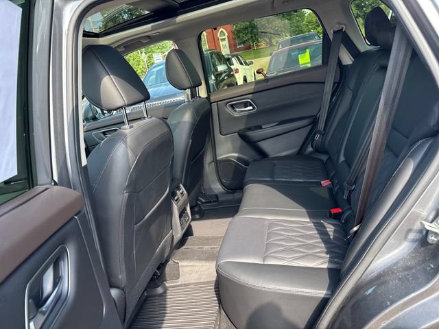 2023 Nissan Rogue Platinum - Photo 21