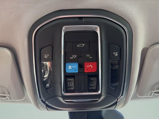 2023 Jeep Grand Cherokee Laredo - Photo 13