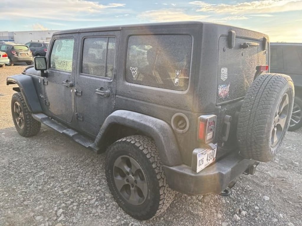 Used 2016 Jeep Wrangler Unlimited Sahara