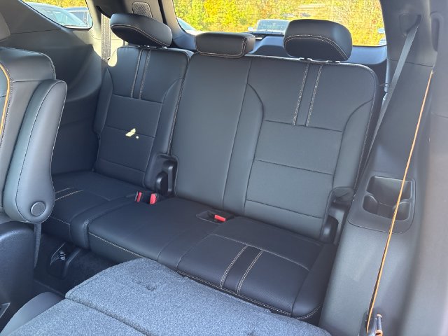 2027 Chevrolet Traverse High Country - Photo 23