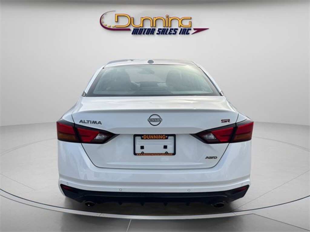 Used 2024 Nissan Altima 2.5 SR