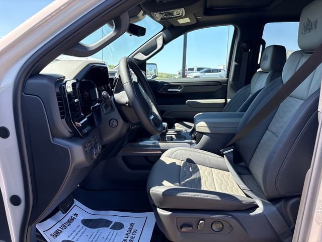 2026 Chevrolet Silverado 1500 ZR2 - Photo 8