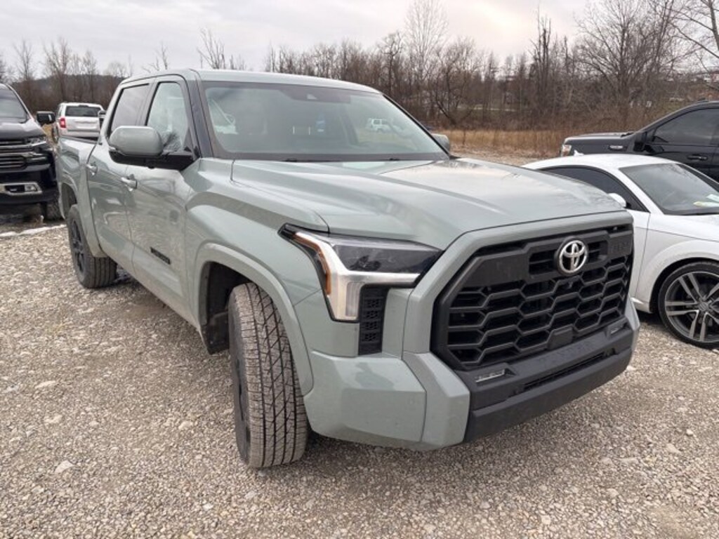 Used 2022 Toyota Tundra 4WD SR5