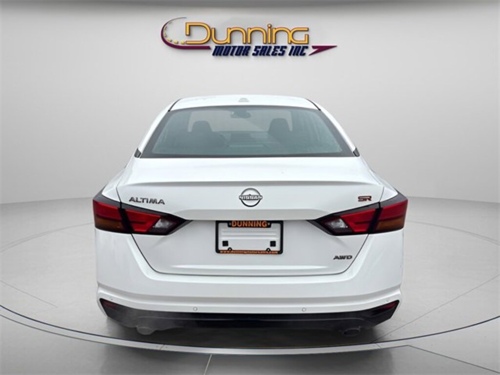 Used 2024 Nissan Altima 2.5 SR