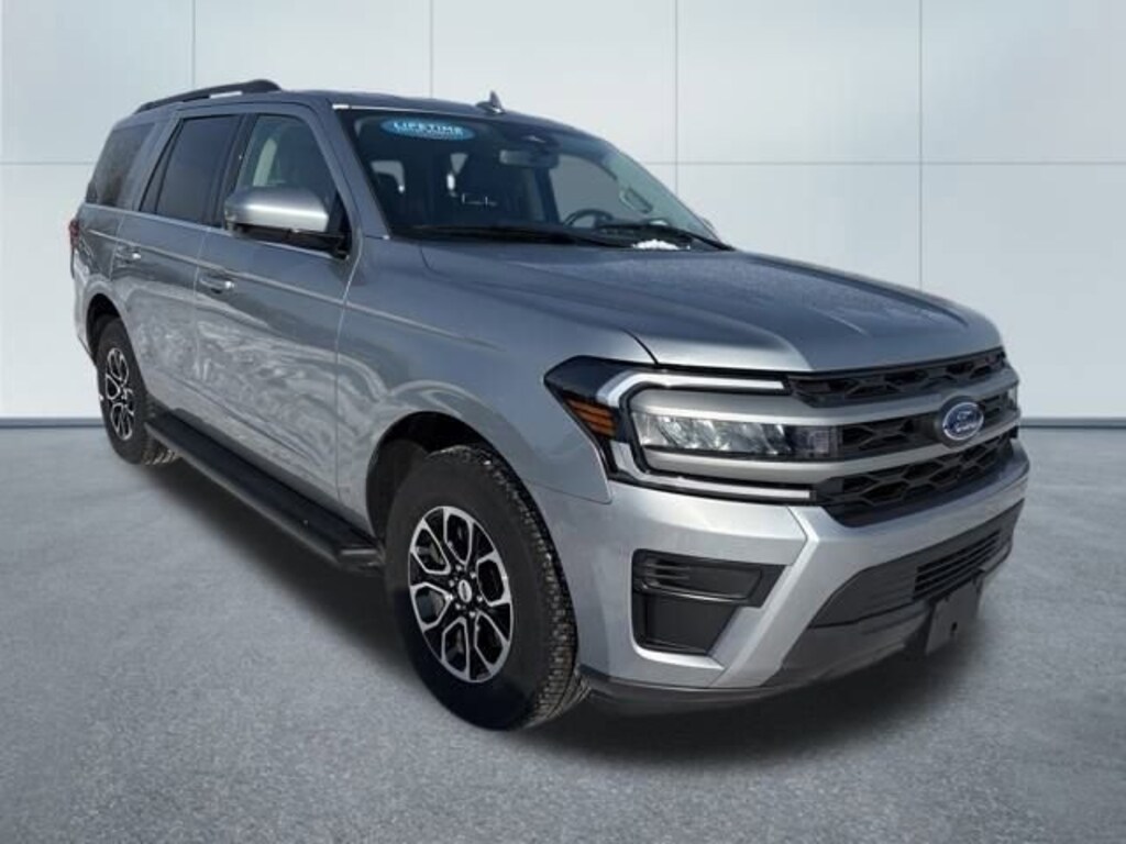 Used 2024 Ford Expedition XLT
