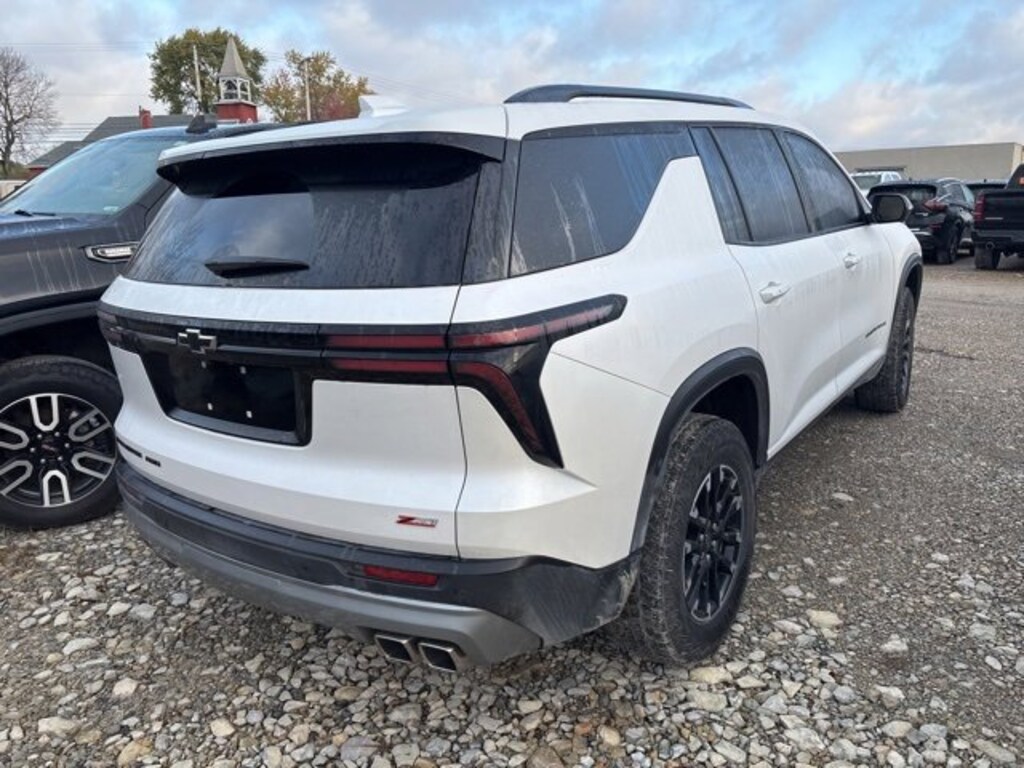 Used 2024 Chevrolet Traverse Z71 SUV