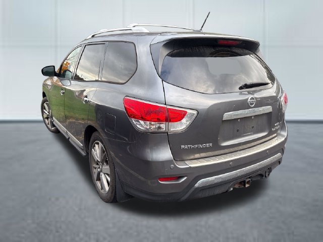 Used 2016 Nissan Pathfinder Platinum with VIN 5N1AR2MM7GC648748 for sale in Cambridge, OH