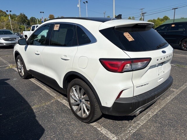 2021 Ford Escape Hybrid Titanium photo 2