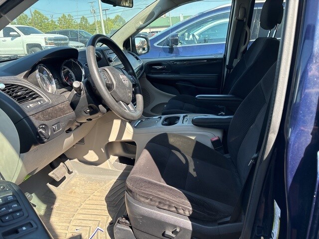 2014 Dodge Grand Caravan SXT photo 3