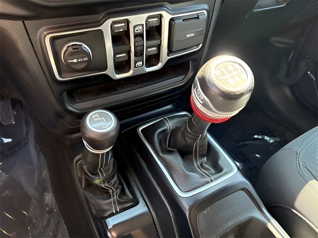 2019 Jeep Wrangler Unlimited Sahara - Photo 13