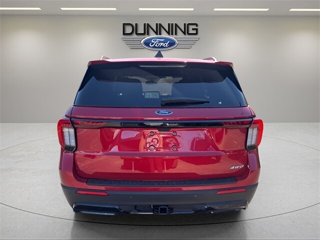 2026 Ford Explorer ST-Line photo 2