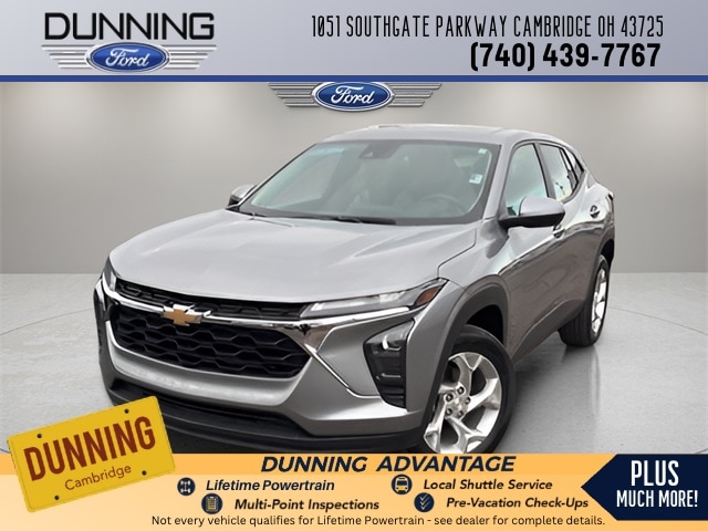 2025 Chevrolet Trax LS's photo