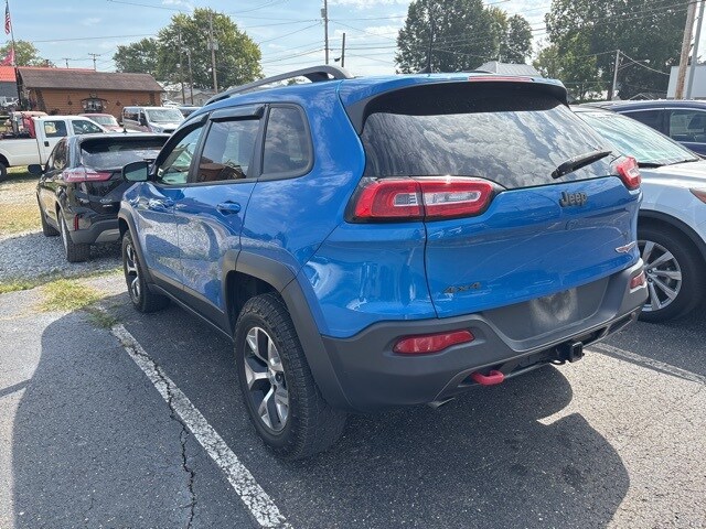 2017 Jeep Cherokee Trailhawk photo 2
