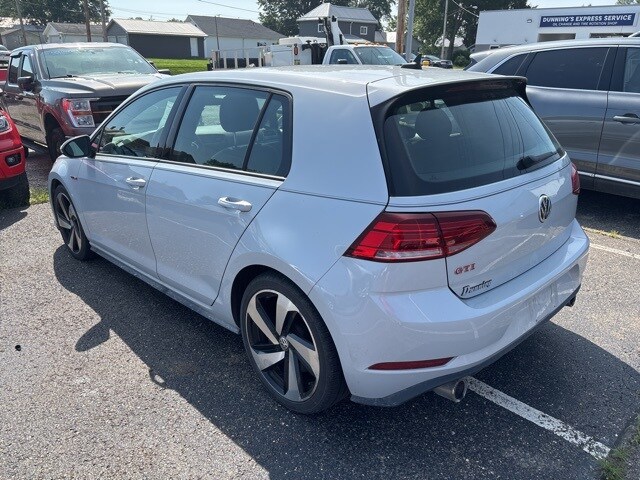 2020 Volkswagen Golf GTI SE photo 2