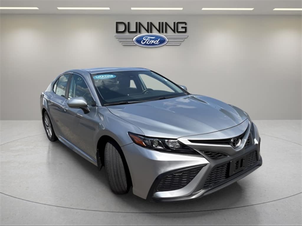 Used 2023 Toyota Camry SE Sedan