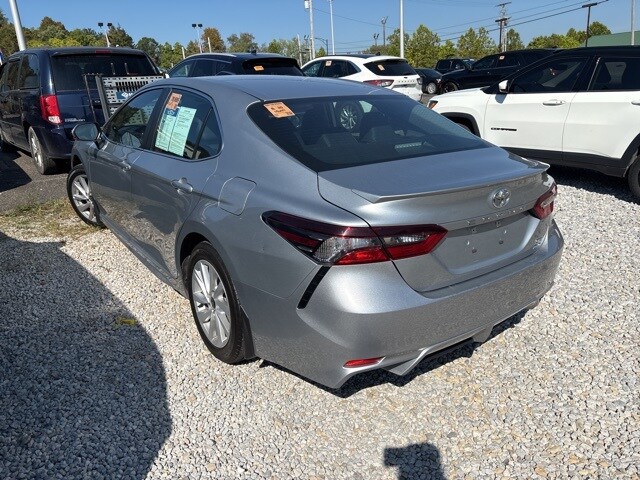 2023 Toyota Camry SE photo 2