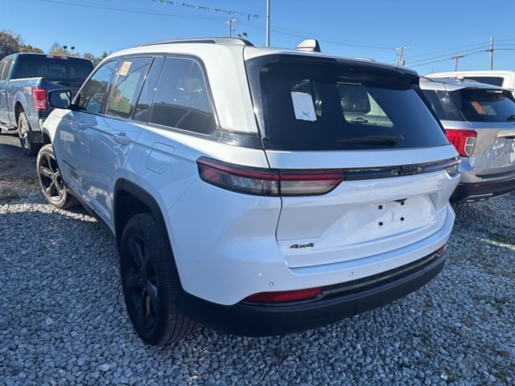 Used 2023 Jeep Grand Cherokee Altitude X SUV