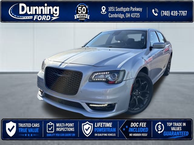 2023 Chrysler 300 Touring L AWD's photo