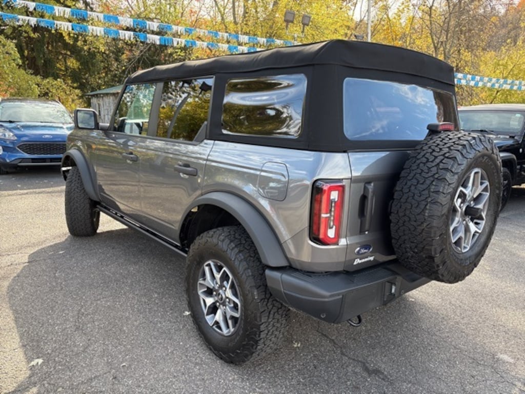 Used 2024 Ford Bronco Badlands SUV