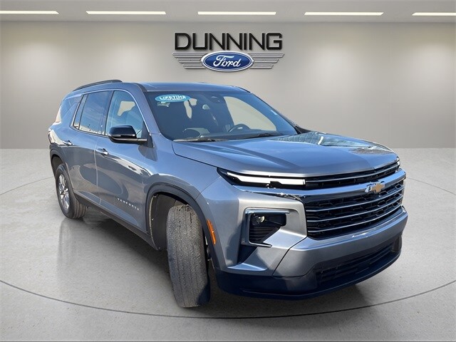 2025 Chevrolet Traverse photo 4