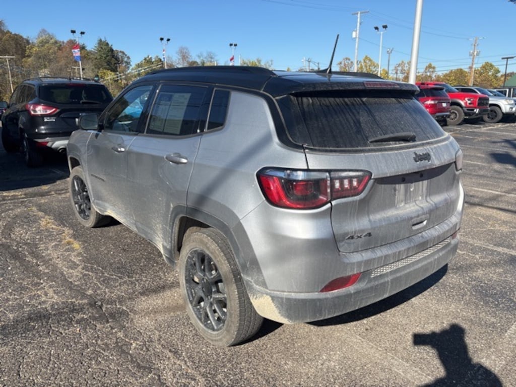 Used 2022 Jeep Compass Altitude SUV