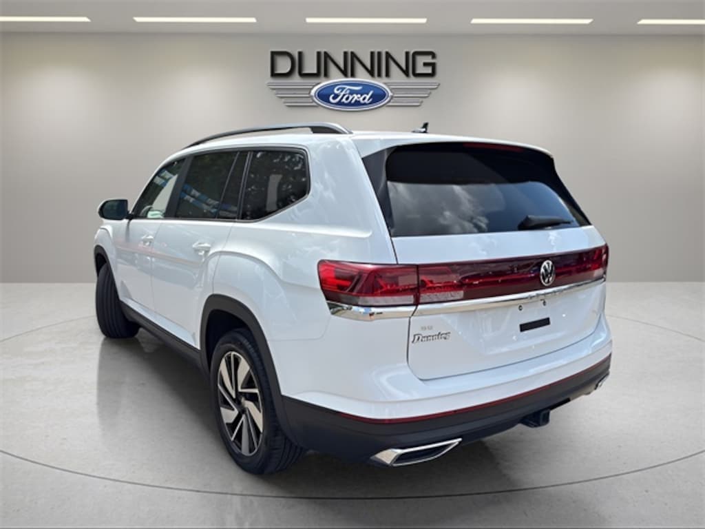 Used 2024 Volkswagen Atlas 2.0T SE w/Technology SUV