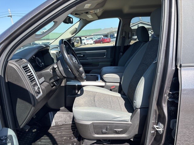 2019 Ram 1500 Classic Warlock photo 4