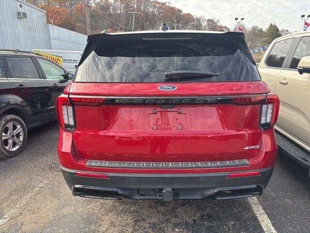 2025 Ford Explorer ST-Line photo 3