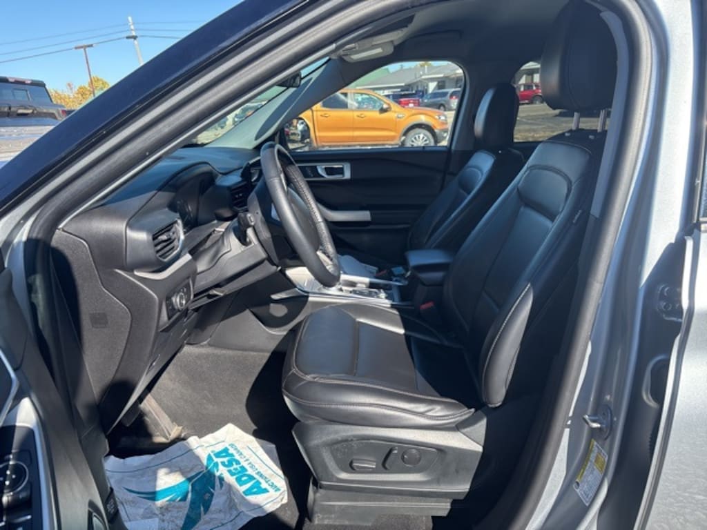 Used 2023 Ford Explorer XLT SUV