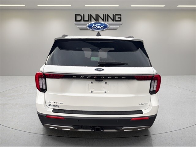 2026 Ford Explorer photo 2