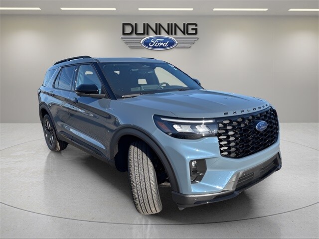 2026 Ford Explorer ST-Line photo 4