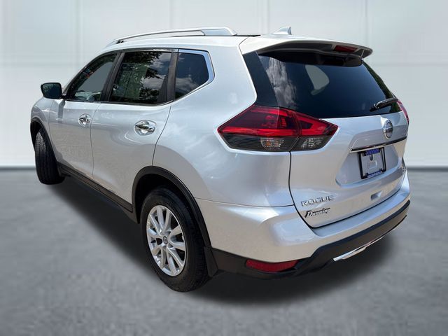 Used 2017 Nissan Rogue SV with VIN KNMAT2MV3HP556528 for sale in Cambridge, OH