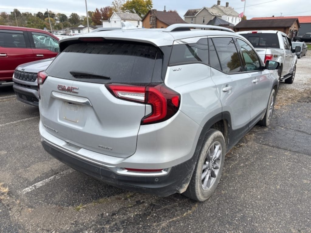 Used 2022 GMC Terrain SLT SUV